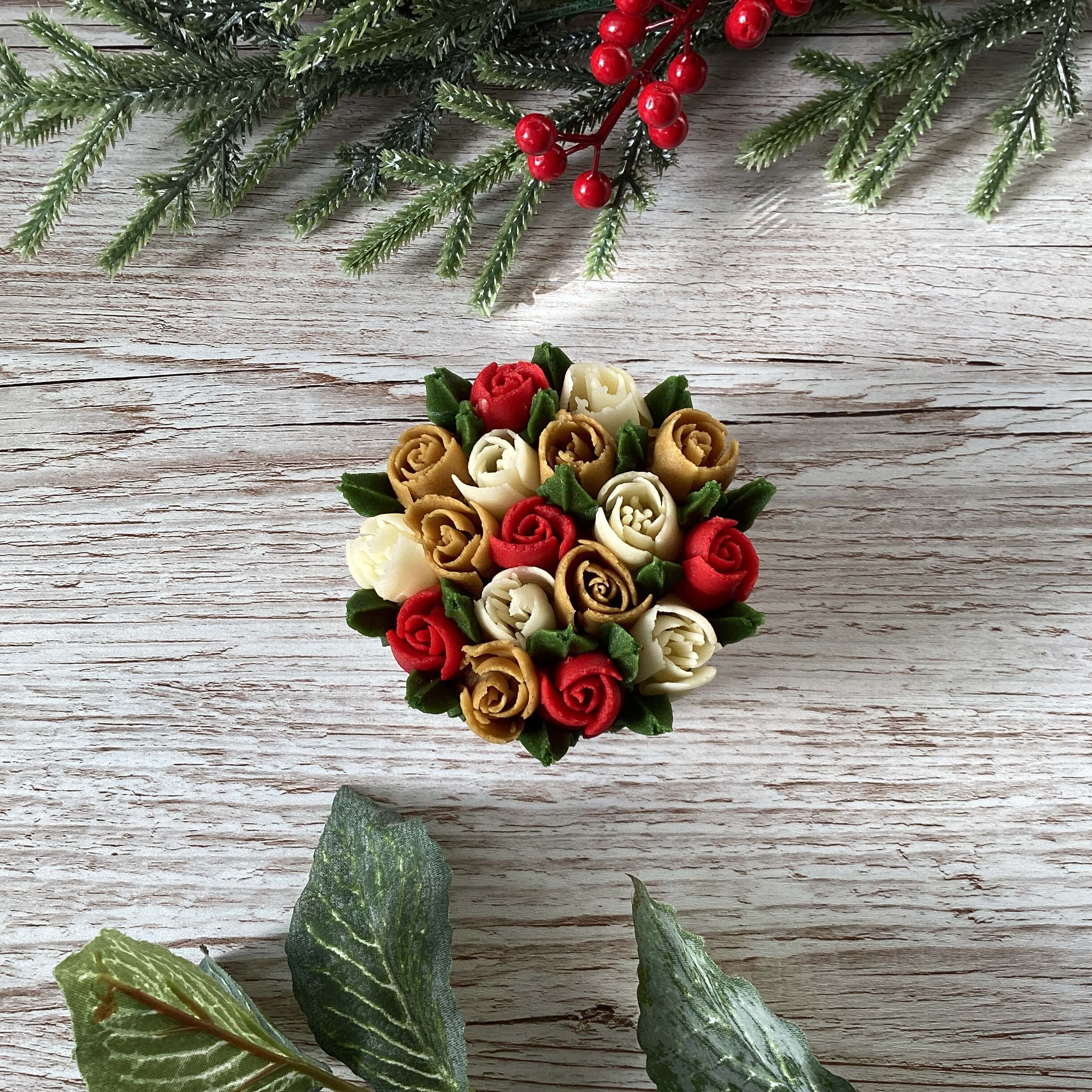 Christmas Bouquet On A Cupcake – Mini Russian Nozzles