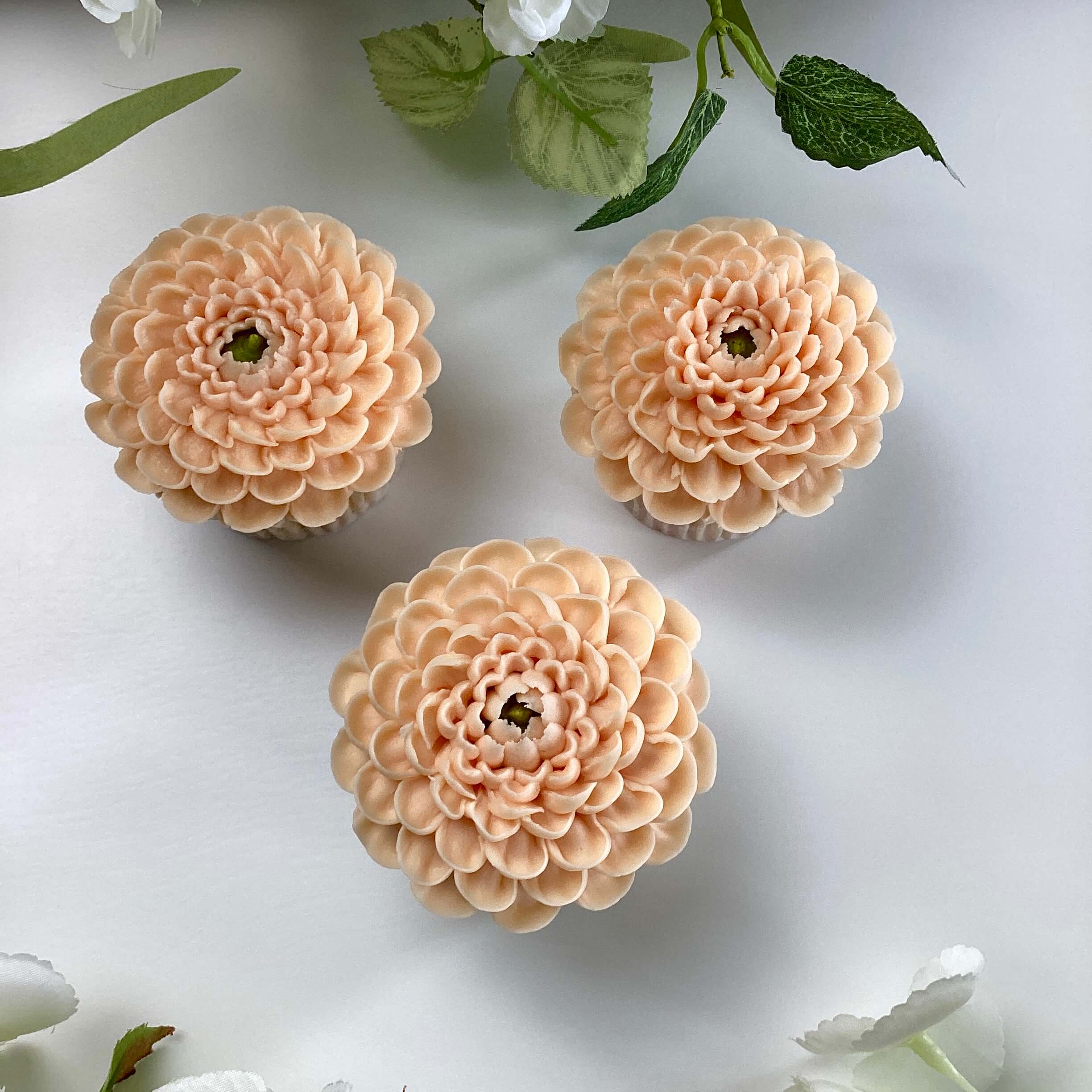 Intermediate Pom Pom Dahlia